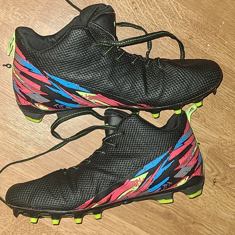 Riddell Men's Flash Mid-Top Football Cleats - Picture 4 of 5